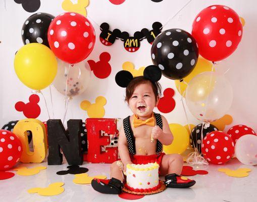 Mickey Mouse Cake Smash !