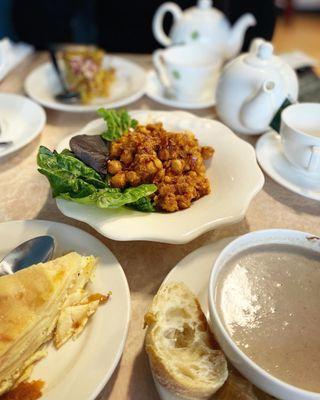 Chickpea salad, apple cake, mushroom soup