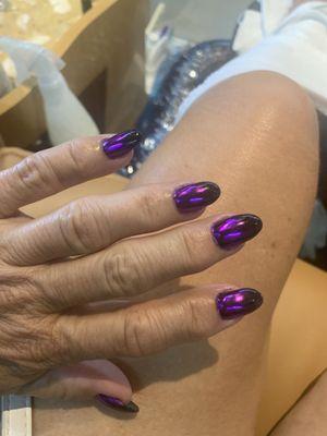 Purple chrome and black ombré nails!