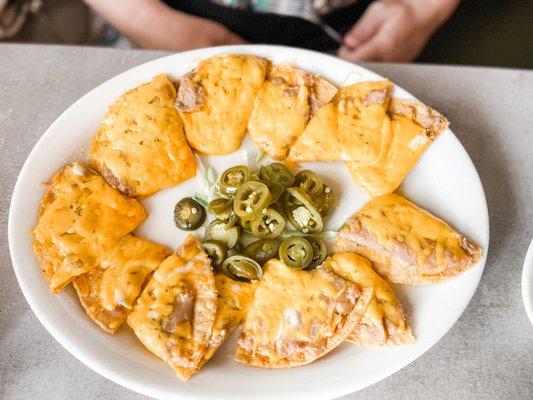 Bean and cheese nachos