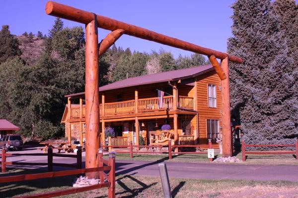 Ute Bluff Lodge, Cabins & RV Park