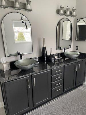 Bathroom vanity