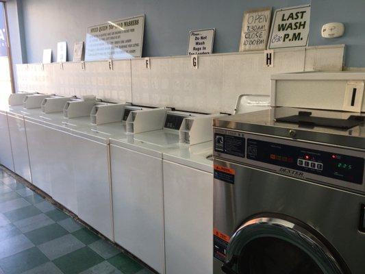 Fresh Meadows Laundromat