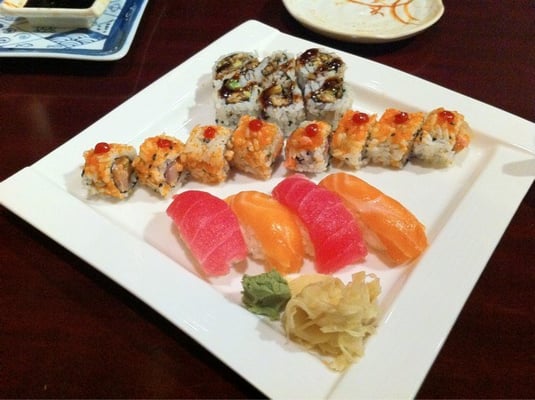 Eel & avocado, volcano roll and tuna & salmon sushi