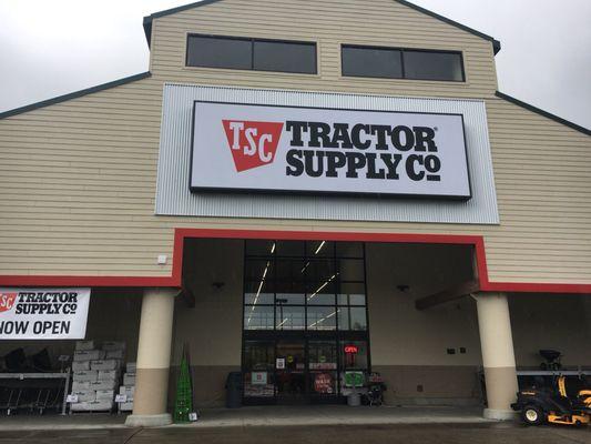 New Farm/Tractor Store in Silverdale