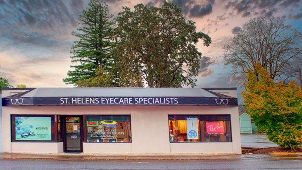 Clinic Front for St. Helens Eyecare Specialists