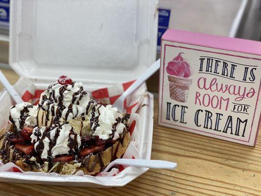 Nutella and strawberry waffle