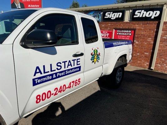 Truck lettering