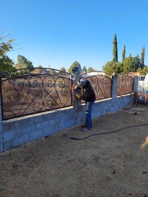 Yes, we designed and built the fence from scratch. Looking for something like this? Call us today!