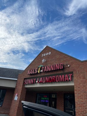 Sunny Laundromat