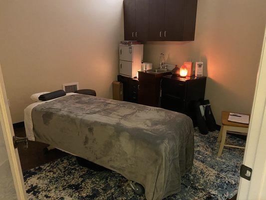 Come relax with us. Our therapists listen with their hands & their hearts.