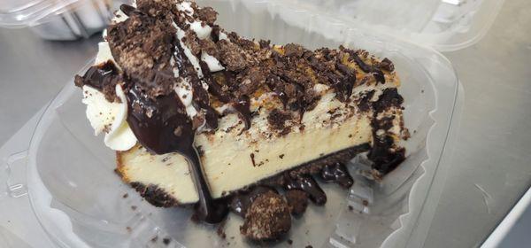 Cookies and Cream Cheesecake