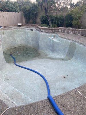 Draining pool