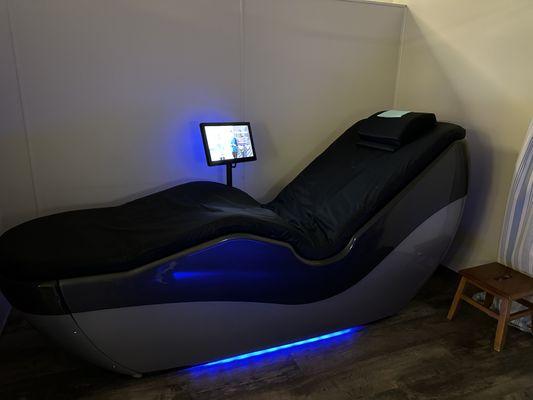 Hydromassage lounge bed!