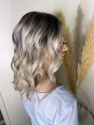 Ashy balayage by jazz Contreras iG jazzhair_makeup