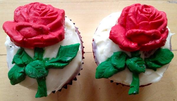 Red Velvet Cupcakes with cream cheese frosting and roses