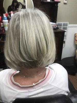 Highlight and low Stacked Bob