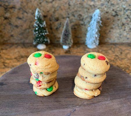 Petite M&M Christmas Cookies