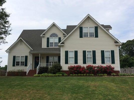 For Sale in Mechanicsville  5 bedrooms  - 2 Master Suites!  Great price at $299,990 for this large 2,700 sq foot home in the ...