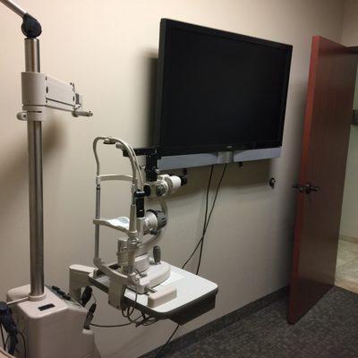 Retinal examination room