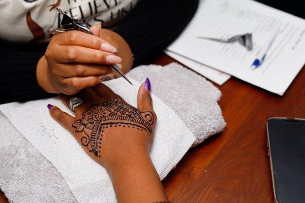 Henna Art Services