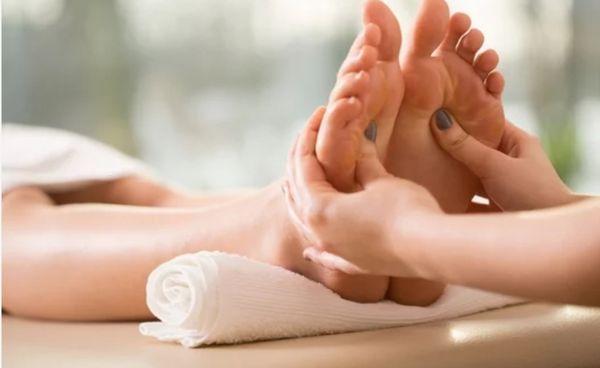 Reflexology (feet)