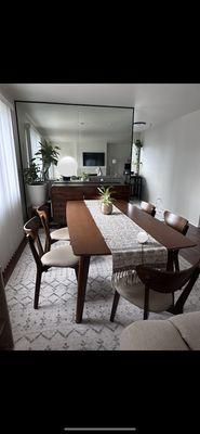 Dining table + 6 chairs + dresser