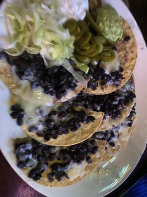 Black bean nachos