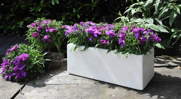 Lightweight rectangular planters