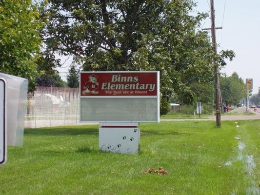 Our old sign, which is no longer in use. I think it, too, was destroyed. 17 August 2006.