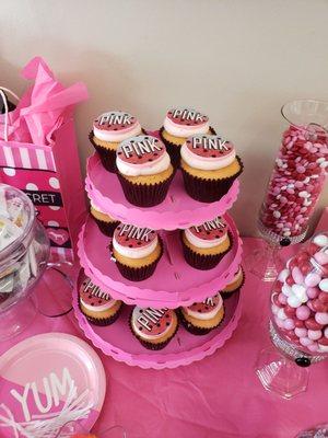 Strawberry lemonade cupcakes