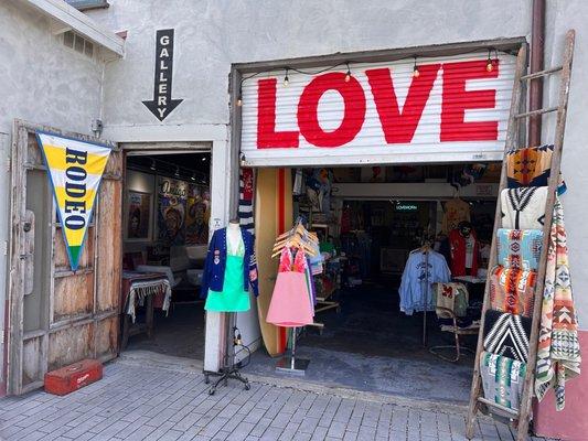 Loveworn Shop Exterior