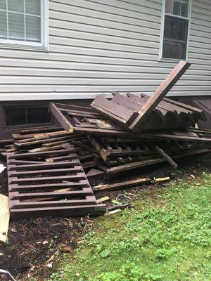 CONSTRUCTION DEBRIS JUNK REMOVAL 
NE HOME PROS LLC 
BEFORE PICTURE