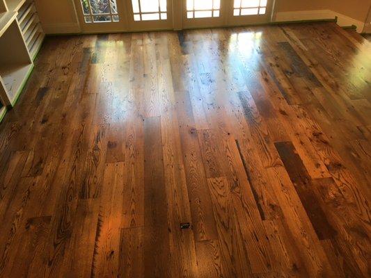 Random width Antique Oak