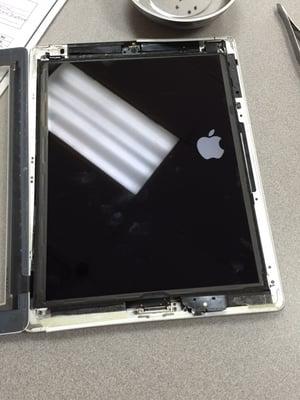 Is your iPad shifted all the way to the right all kind of problems are fixed here at just tech solution