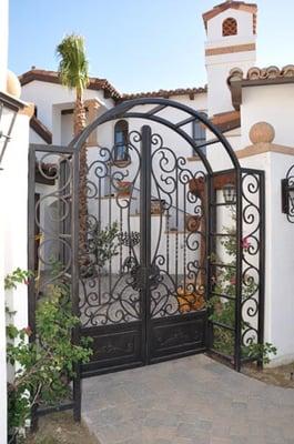 Wrought Iron Metal Gates for Courtyards & Gardens in the Coachella Valley