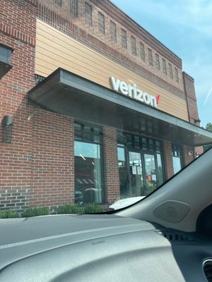 Verizon storefront wake forest