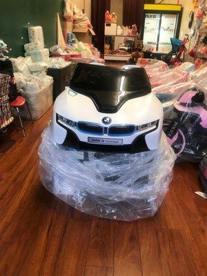 BMW i8 ride on toy car!