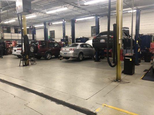 Clean, well organized shop area at J&Z Garage in Elk Grove Village Illinois