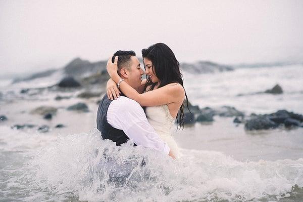 Trash the Dress photo shoot for a 1 year wedding anniversary in Laguna Beach