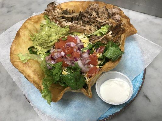 Taco salad with carnitas