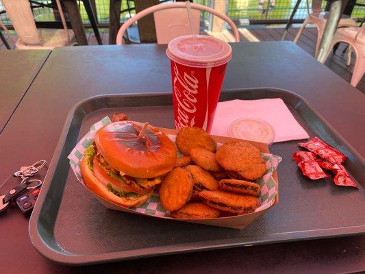 Bacon  Avocado  cheese  burger