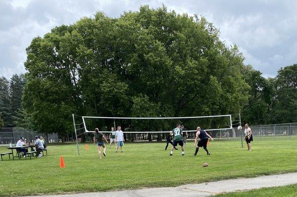 Volleyball, baseball, tennis courts and basketball courts