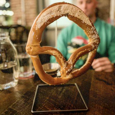 Giant Pretzel w/cheese and mustard