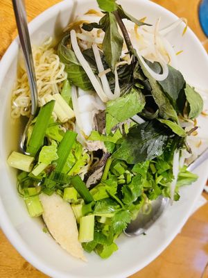 46. Hu Tieu Mi Dac Biet (Deluxe Combination Noodle Soup)