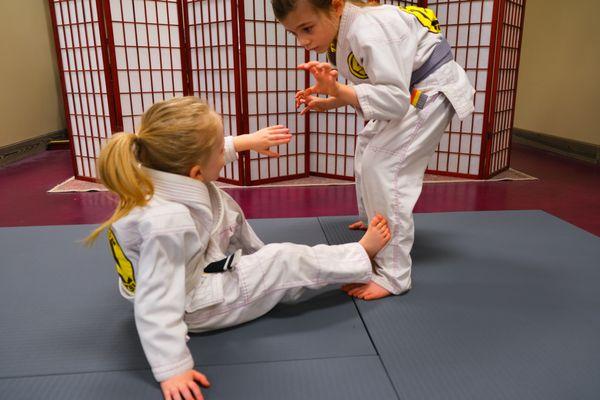 Self-defense drills in the kids class!