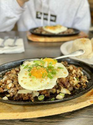 Sizzling Sisig