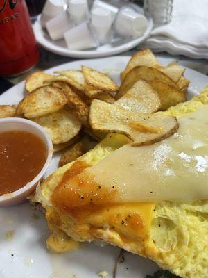 Build your own omelet with the best seasoned potatoes!