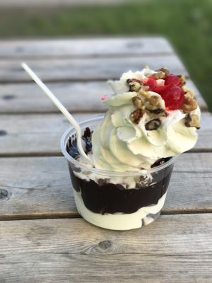 Delicious Only 8 sundae