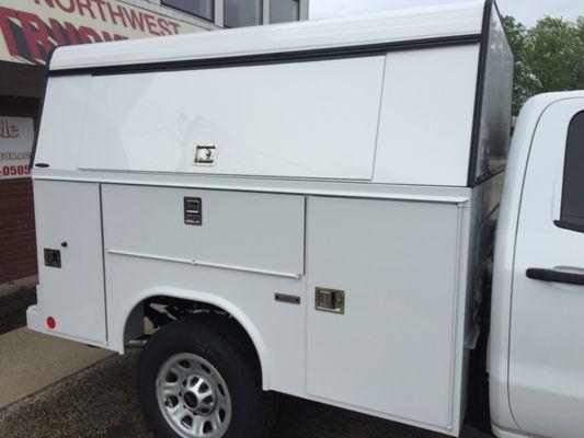 Aluminum Service Cap installed by Northwest Truckworld in Wauconda, IL